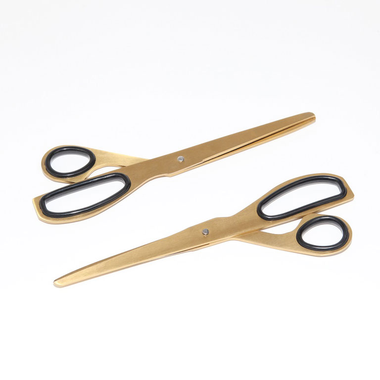 golden color scissor